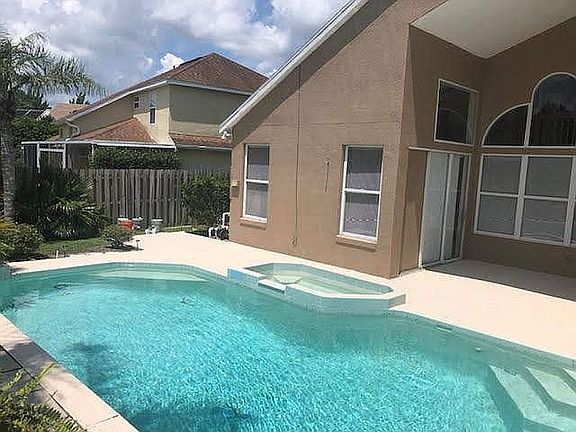 5th image of 1331 Lochbreeze Way