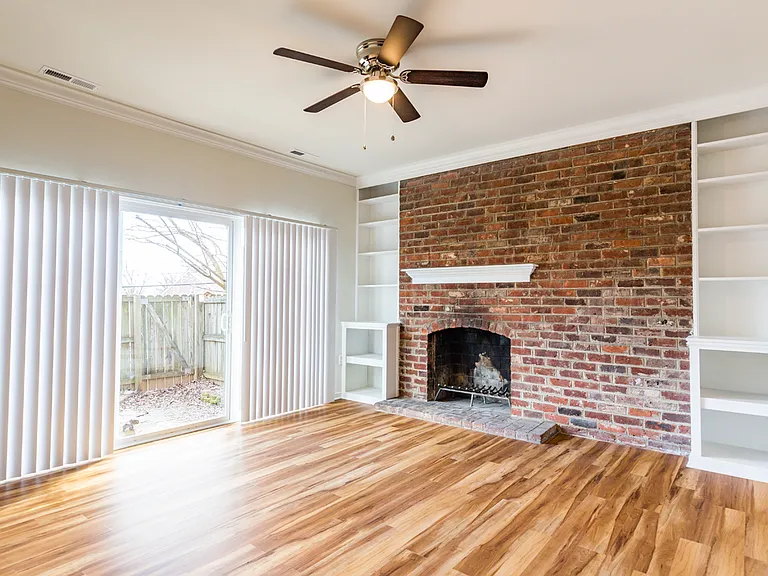 Ash Tree Townhomes — Photo 6