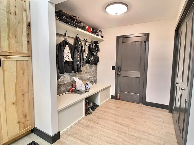 635 N Cedar St — Photo 3