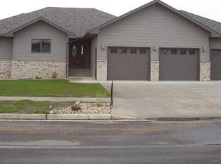 2101 Grant Dr, Watertown, SD 57201