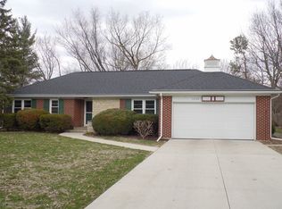 2339 Edgebrook Dr, Rockford, IL 61107