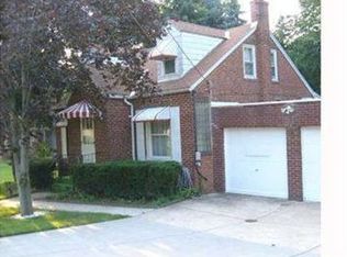 8142 W Pleasant Valley Rd, Parma, OH 44130