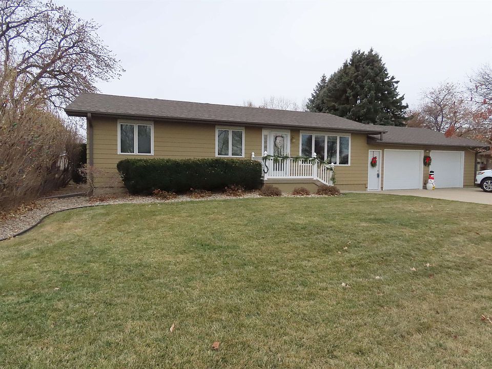 1st image of 1389 N 10th St