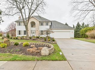 482 Longspur Rd, Highland Heights, OH 44143