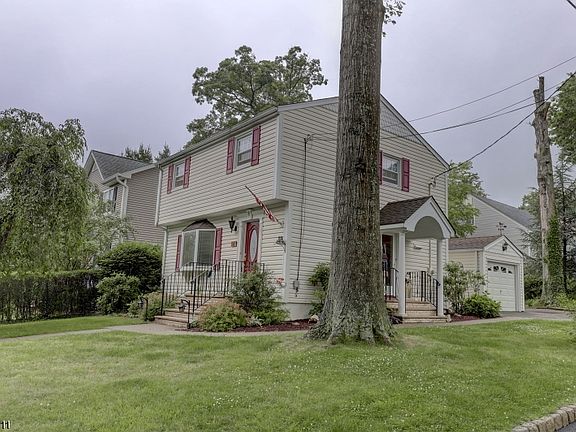 3rd image of 42 Mount Pleasant Pkwy