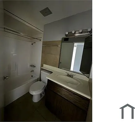 8316 N 60th Ave #3 — Photo 8