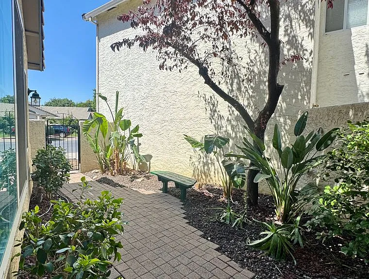 346 Mission Serra Ter — Photo 3