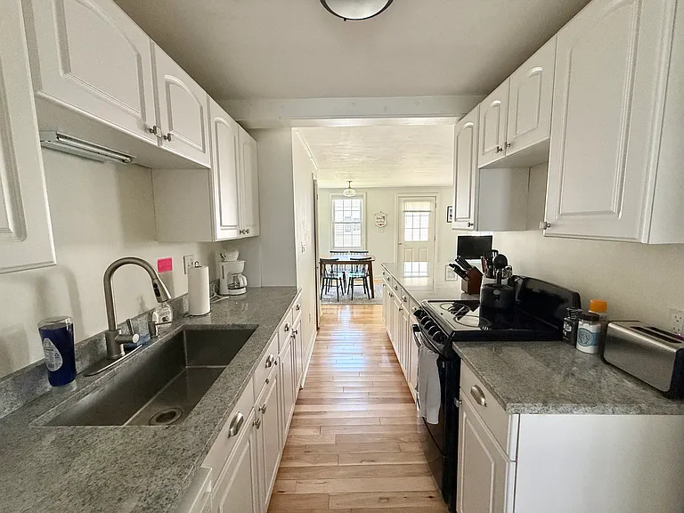 15 Lincoln St #3 — Photo 9