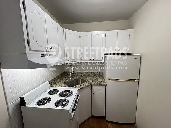 2nd image of 60 Brighton Ave #212