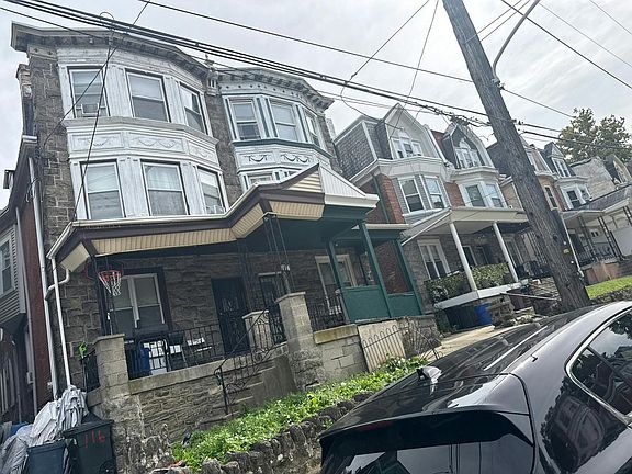 3rd image of 116 W Logan St