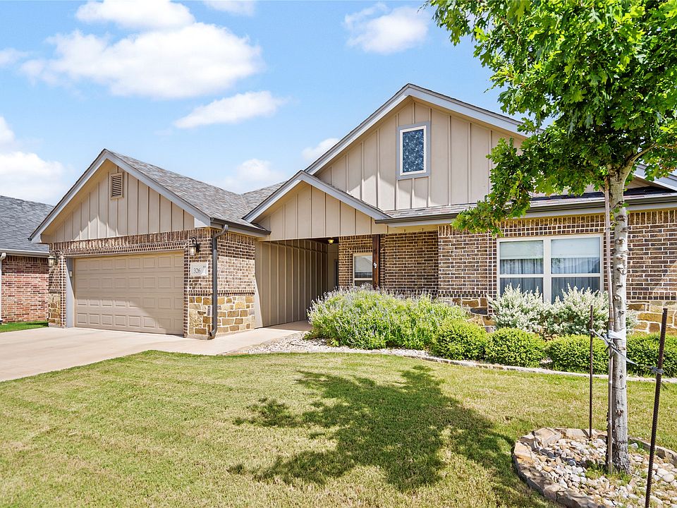 1st image of 326 Eagle Mountain Dr