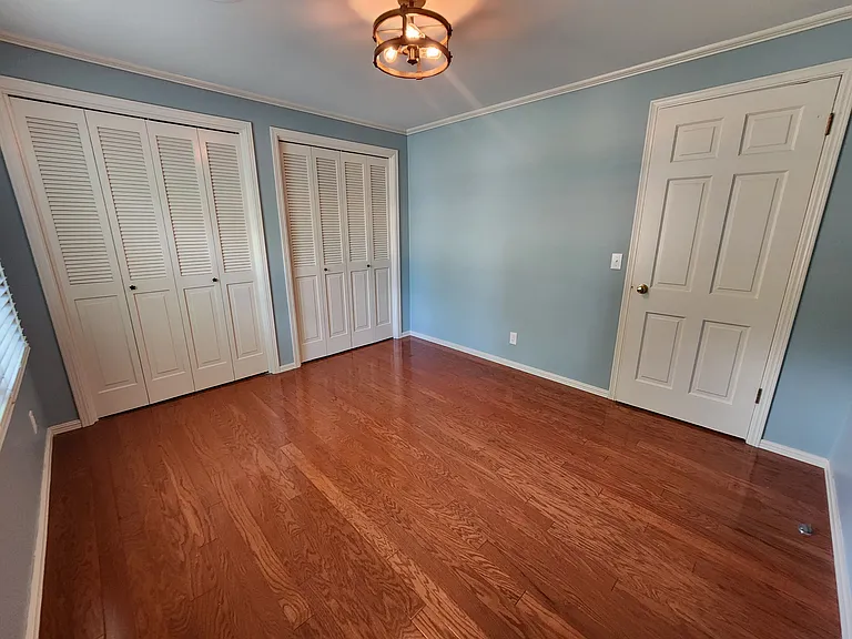 425 E Seneca St — Photo 41