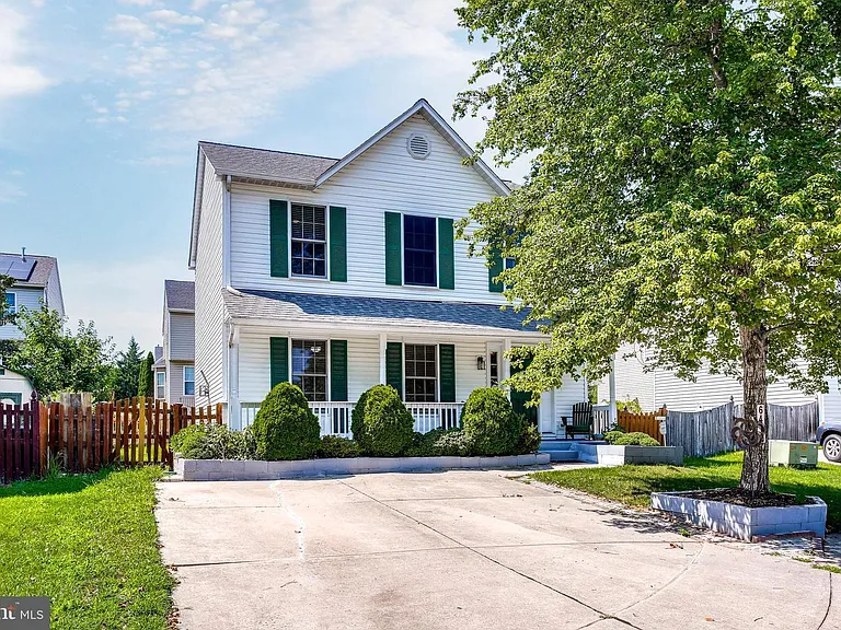 6412 Highbanks Ct — Photo 1