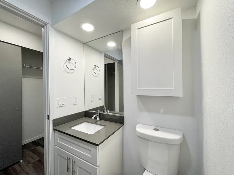 Interlake Place — Photo 24