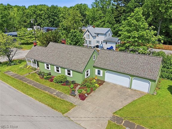 3rd image of 614 Whitney Rd