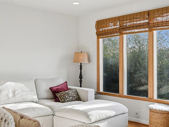 5th image of 7524 Gary Rd