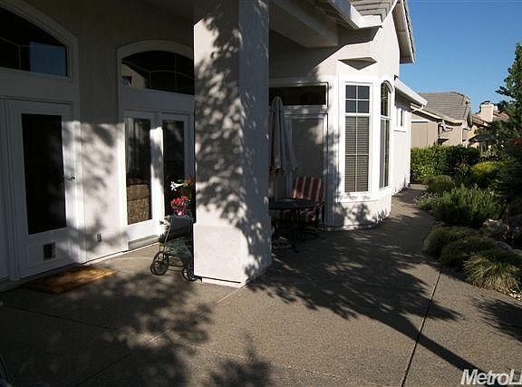 3rd image of 6345 Rose Garden Ln