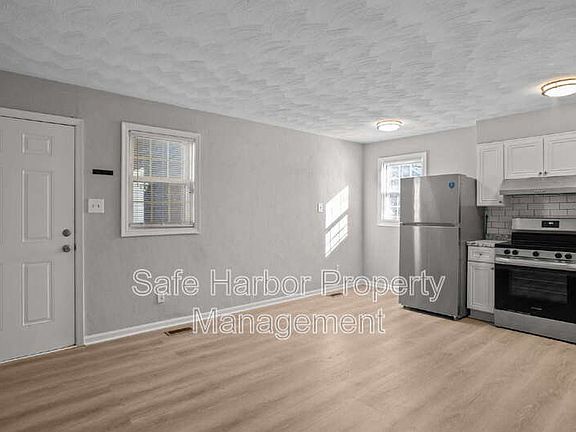 4th image of 9628 Twelve Bay St #15