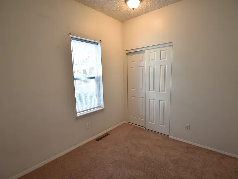 2927 Broadway St #2 — Photo 20
