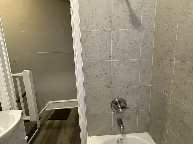 3036 N Sydenham St — Photo 6