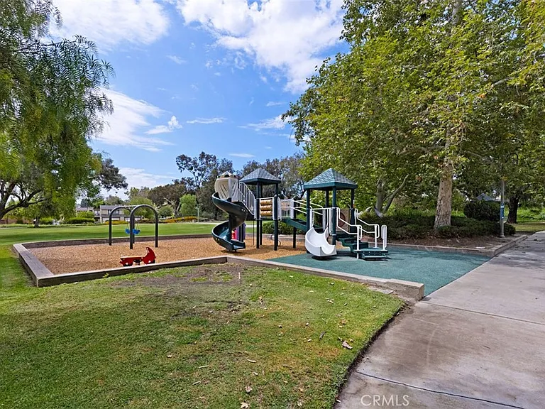 25866 Malia Ct — Photo 24
