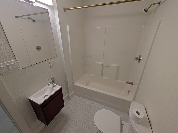 3rd image of 776-778 20th St #B
