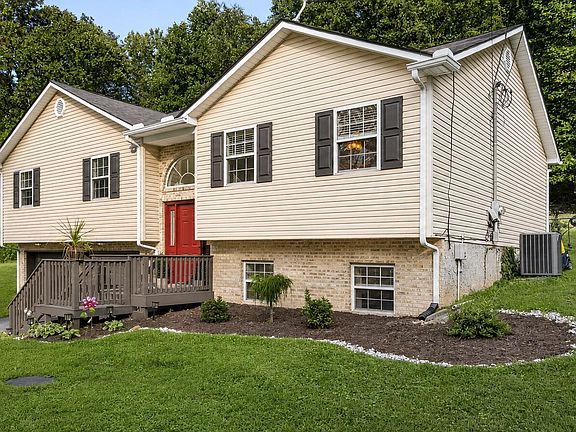 4th image of 105 Cedar Cir