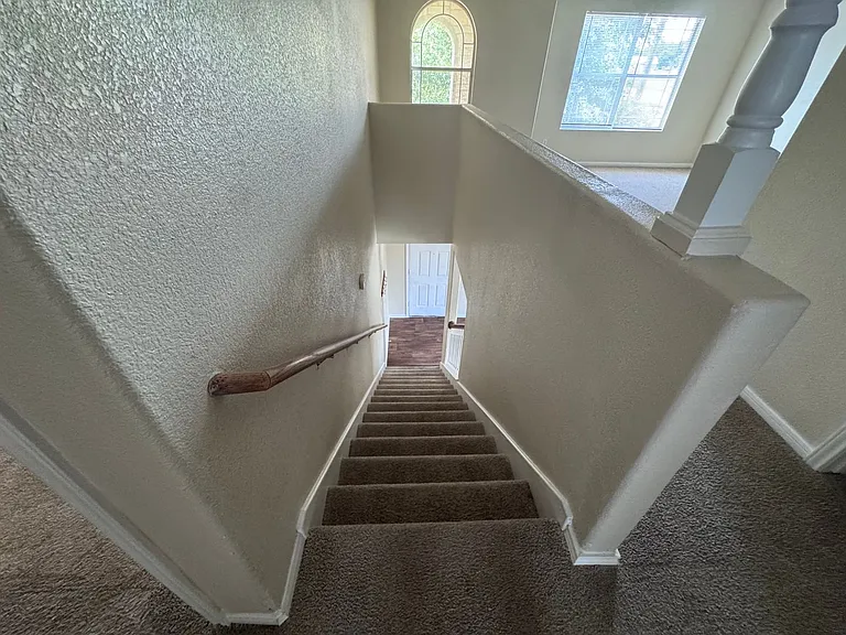 2201 Riley Dr — Photo 21