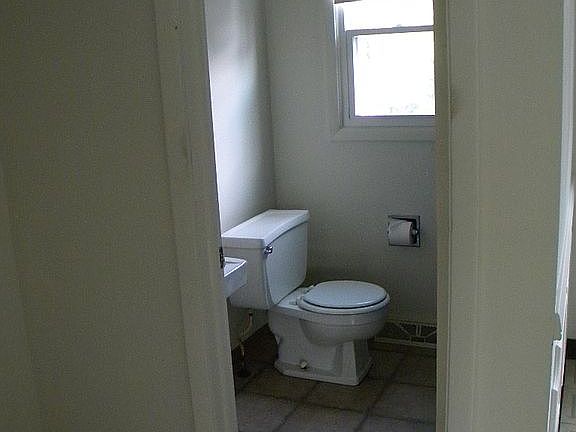 3rd image of 217 Glenhaven Dr