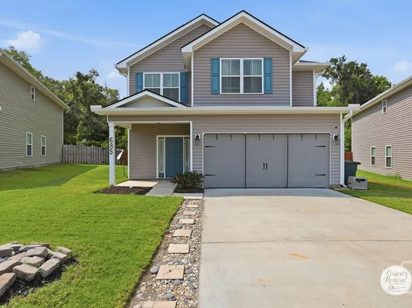 685 Fairview Circle, Hinesville, GA 31313