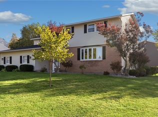 4876 Edgeworth Dr, Manlius, NY 13104
