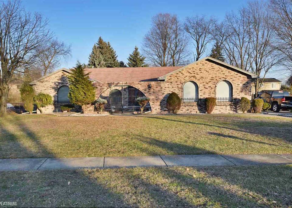 1st image of 47592 Angeline Ct