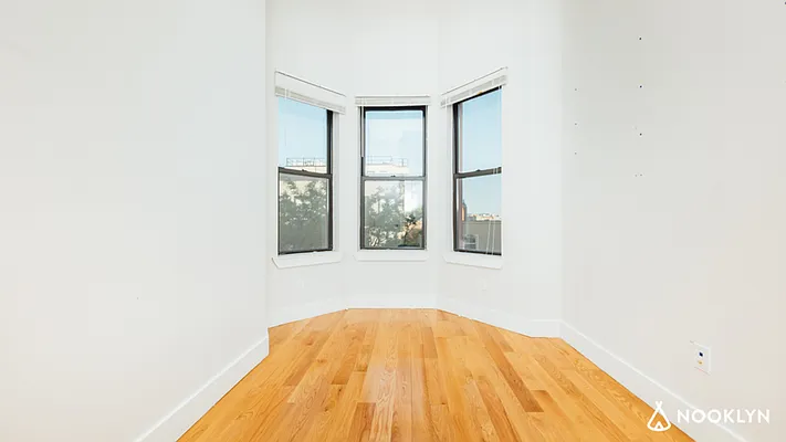 Rented by Nooklyn NYC LLC | media 23