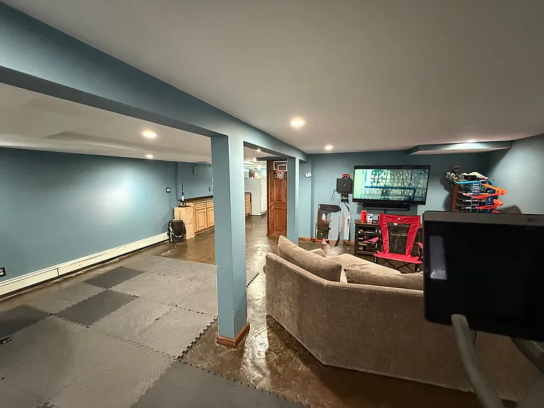 20 Mayfair Ct — Photo 21