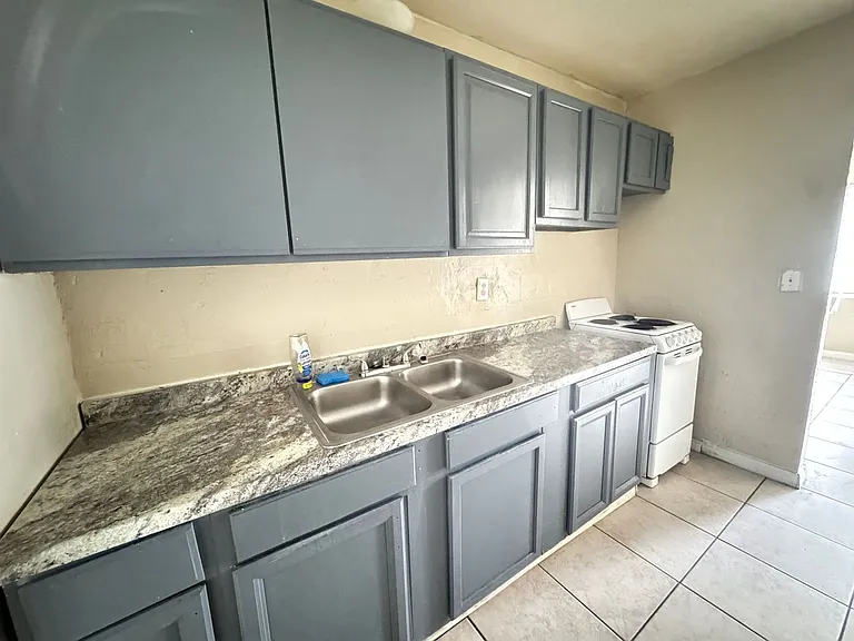1209 Carlsbad Pl — Photo 25