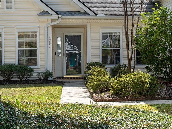 2nd image of 1301 Sassafrass Cir