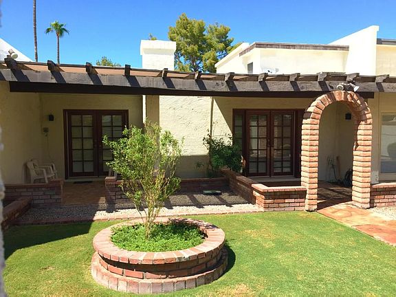 2nd image of 909 E Laguna Dr