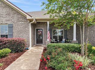 810 Brushed Dune Cir, Freeport, FL 32439