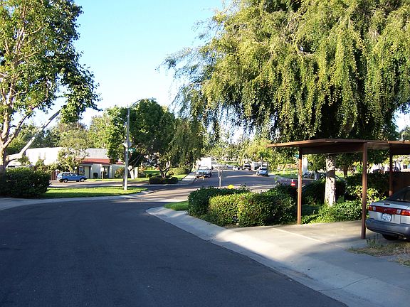 4th image of 2371 Opalo Way