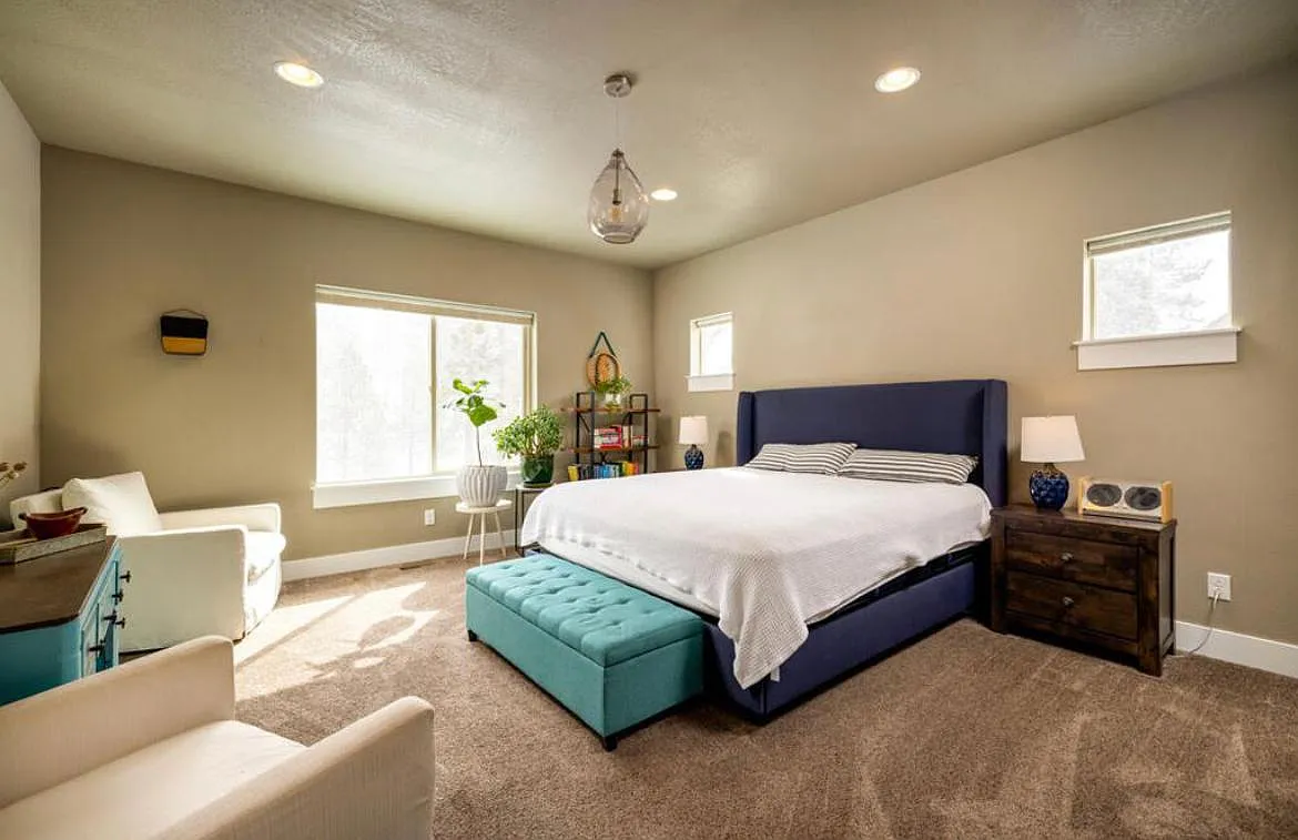 1087 Timber Mountain Ln — Photo 3