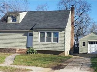 859 Spring Ave, Uniondale, NY 11553