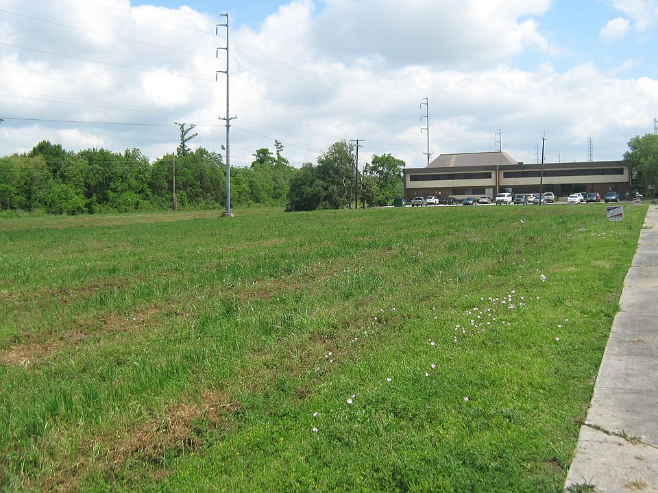 1100 David Dr. 2