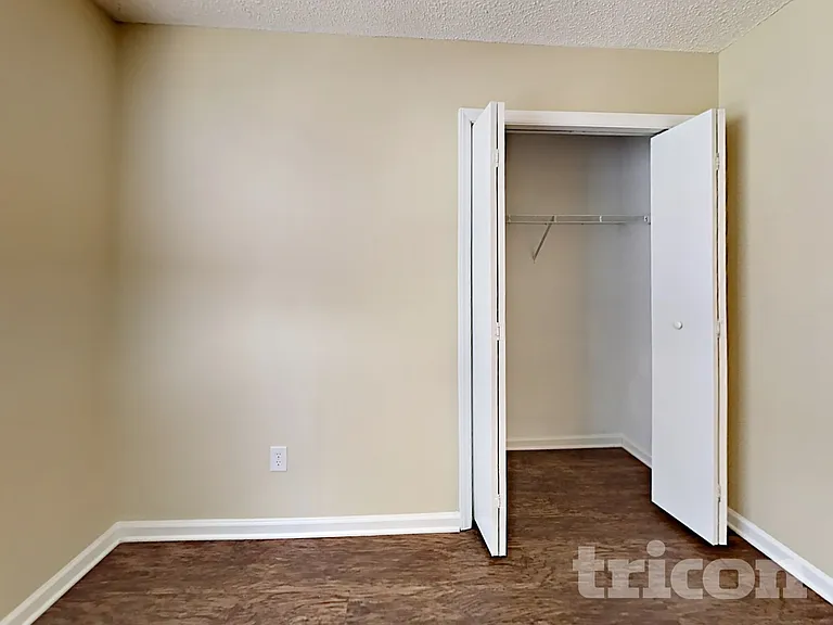 2104 David Earl Dr — Photo 7