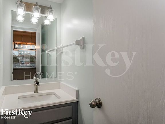 5th image of 692 Windy Hill Ln
