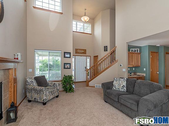 3rd image of 1325 Remington Ct