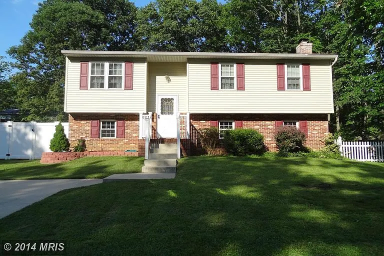 329 Tennessee Ave photo 1