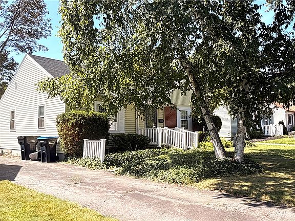 2nd image of 295 Falstaff Rd