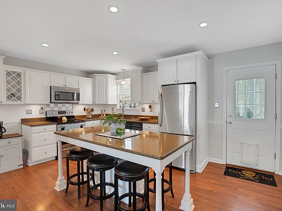 3rd image of 26644 Cecilia Ct