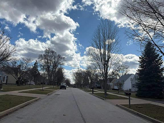 5th image of 639 N Edgewood Ave