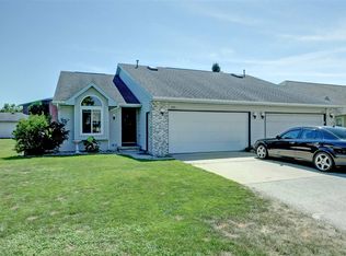 2801 W Parkmoor Ct, Appleton, WI 54914